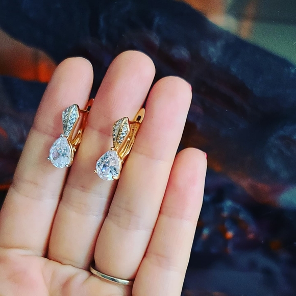 Gorgeous Gold Plated Zirconia Earrings 🤩 - Picture 2 of 3